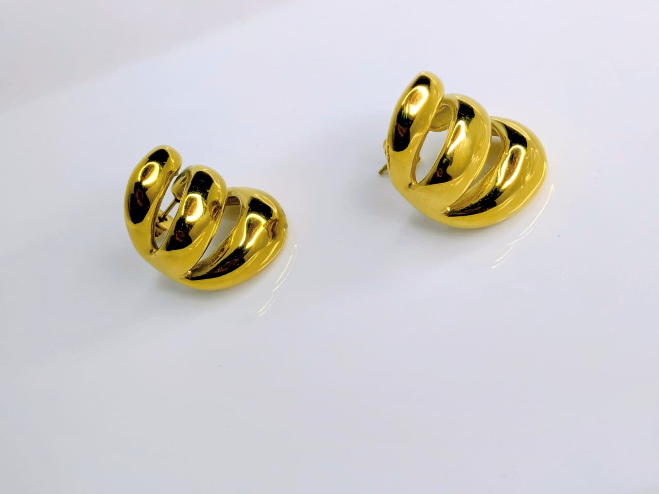 Chunky 3 Ring Demi Hoops