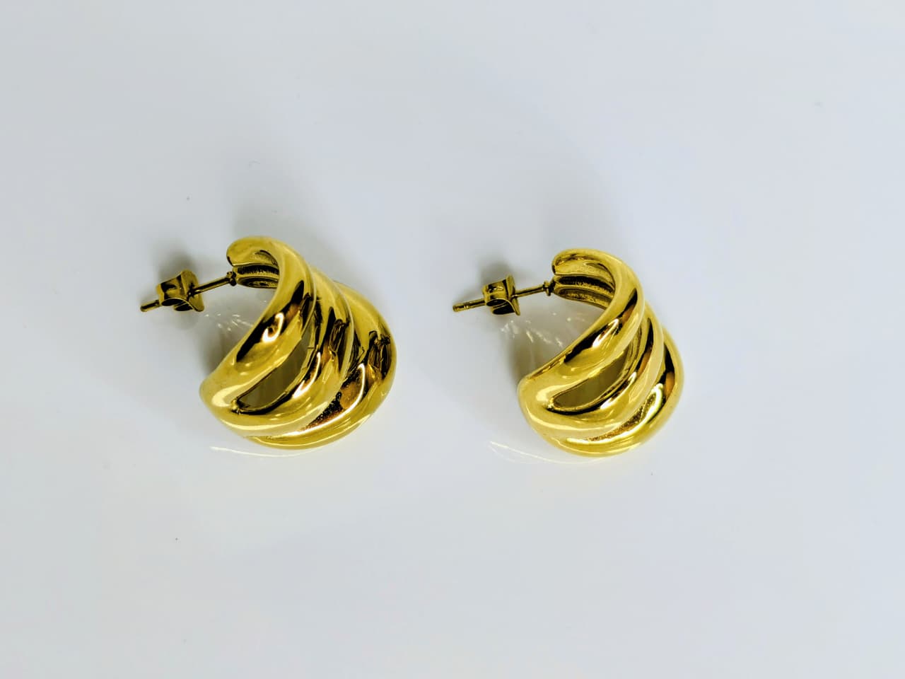 Chunky 3 Ring Demi Hoops