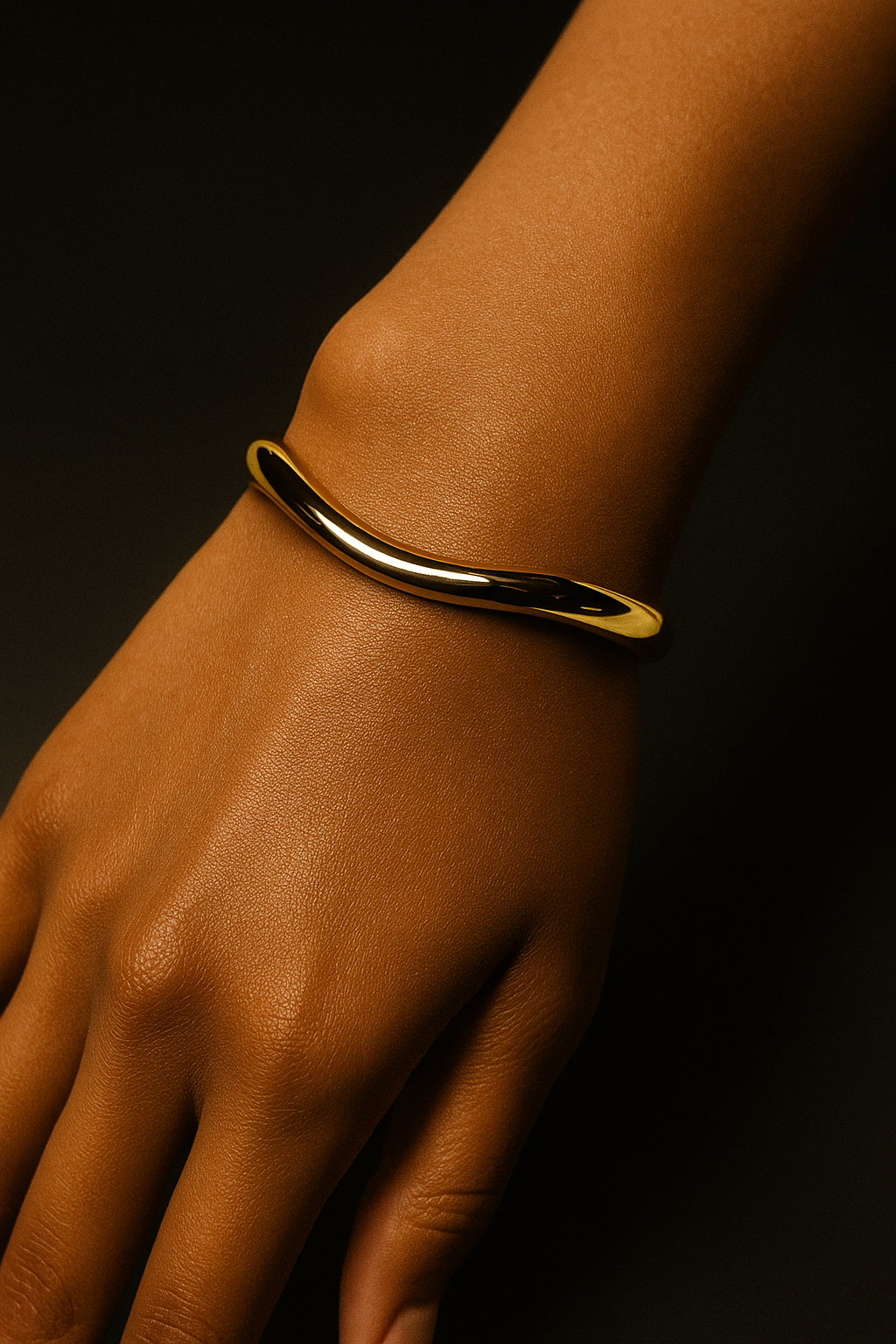 Chunky Wavy Bangle Bracelet